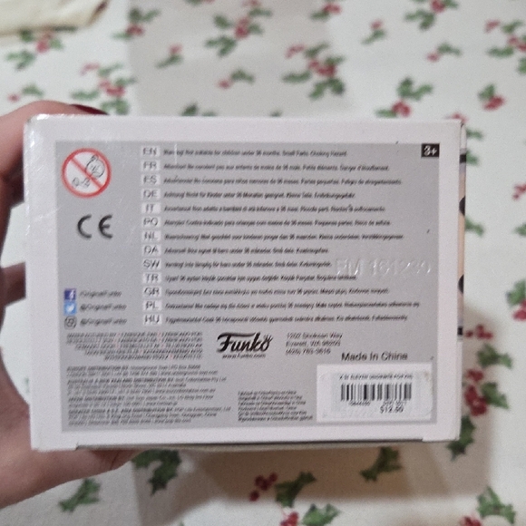 Funko Pop! Stranger Things Eleven Underwater Hot Topic Exclusive - Picture 4 of 4